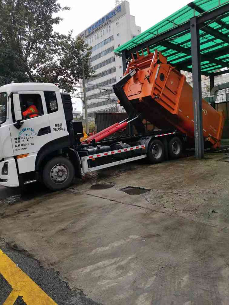 罗湖区南湖项目垃圾清运