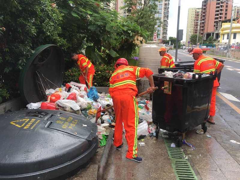 龙华观湖项目道路清洁(图3) 龙华观湖项目道路清洁(图3)