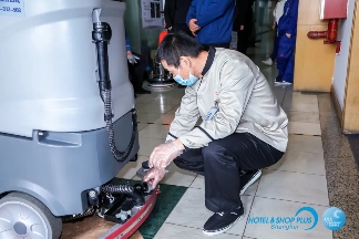 “城市美容师”展风采 CCE上海清洁技能实操大赛(预赛)号角吹响!(图31) “城市美容师”展风采 CCE上海清洁技能实操大赛(预赛)号角吹响!(图31)